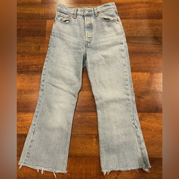 Levi’s Big E Denim Jeans Ribcage Flare Women’s Size 26 Light Blue 99% Cotton - Picture 1 of 12